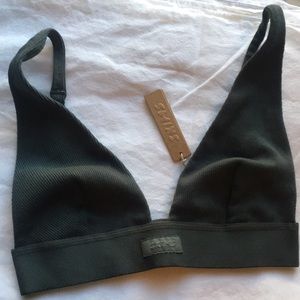 SALE 🔥SKIMS Cotton Plunge Bralette